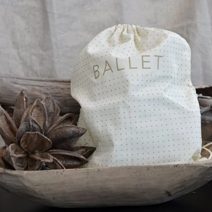 Dansebutikken Creme balletpose