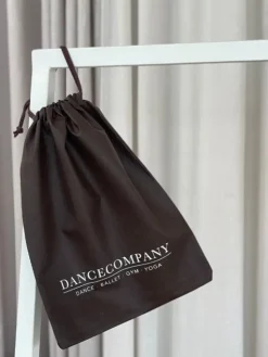 Dansebutikken Dancecompany mørkebrun skopose med logo