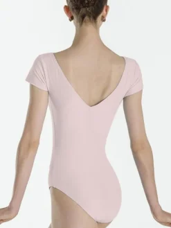 Dame Dansebutikken Dragt med korte ærmer i lyserød fra Wear Moi