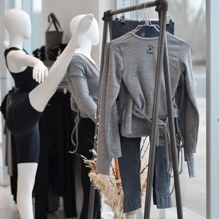 Dame Dansebutikken Wearmoi grå slå om overdel ballet og gymnastik