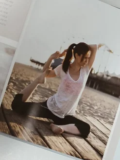 Dansebutikken Yogabog med hjemmeøvelser step by step